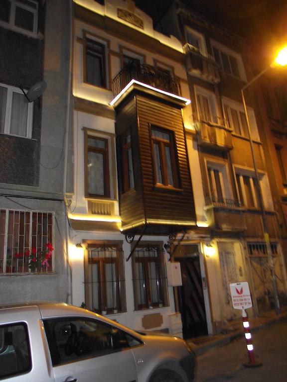 Taksim Elmadag Suites Istanbul Bagian luar foto